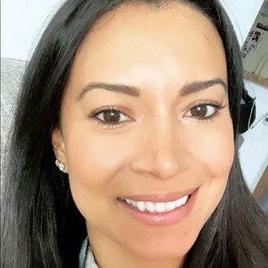 Meet your Posher, Claudia